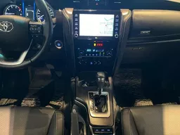 Toyota Hilux SW4