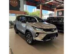 Toyota Hilux SW4
