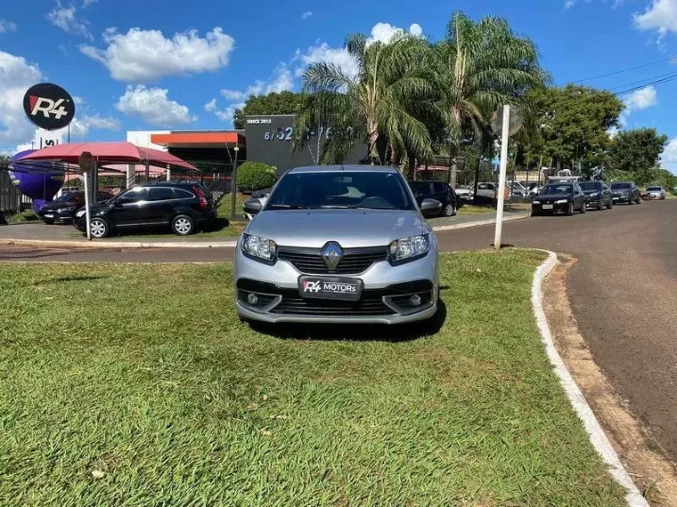 Renault Sandero Prata 2