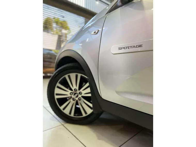 KIA Sportage Prata 10