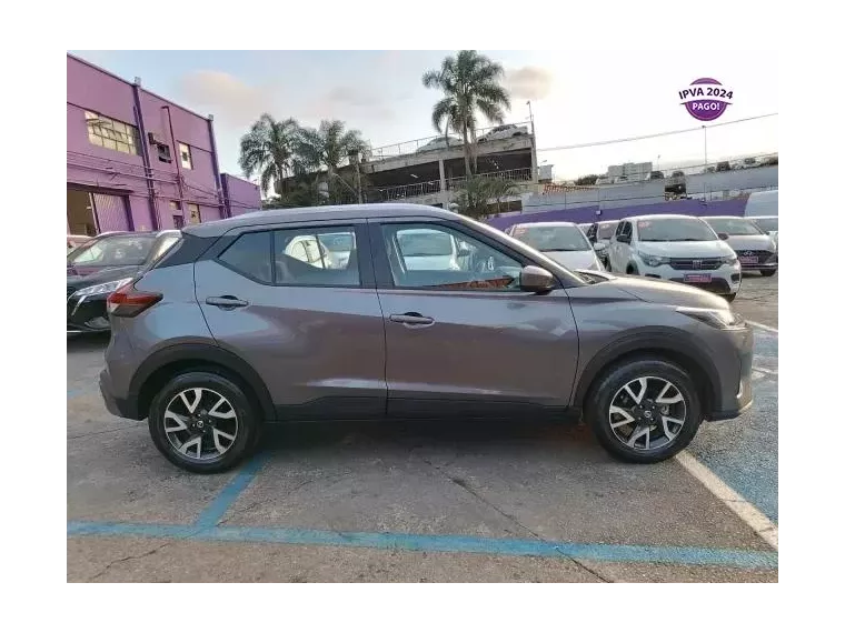 Nissan Kicks Cinza 7