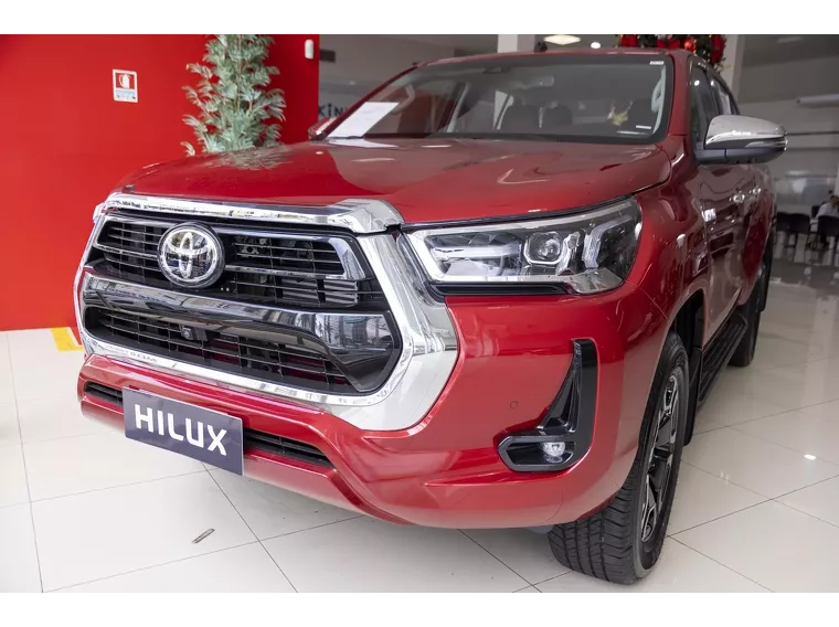 Toyota Hilux Vermelho 13