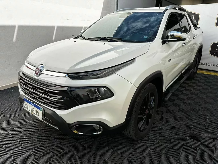 Fiat Toro Branco 3