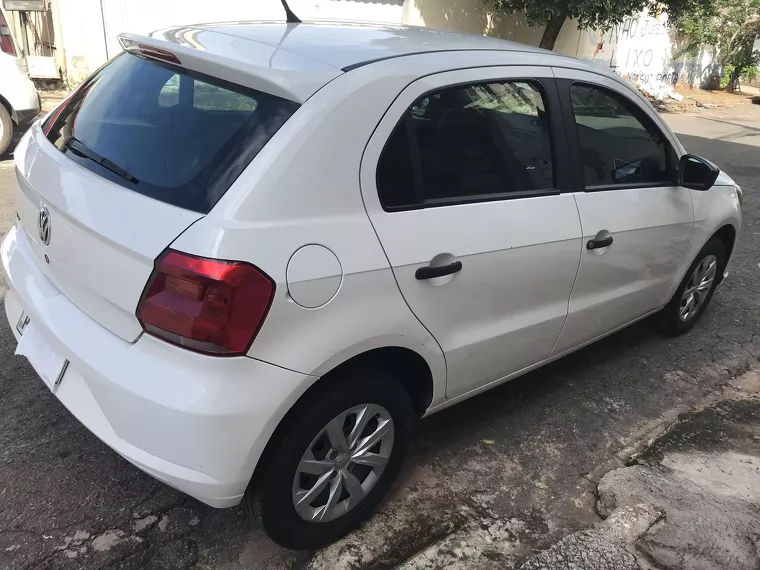 Volkswagen Gol Branco 9