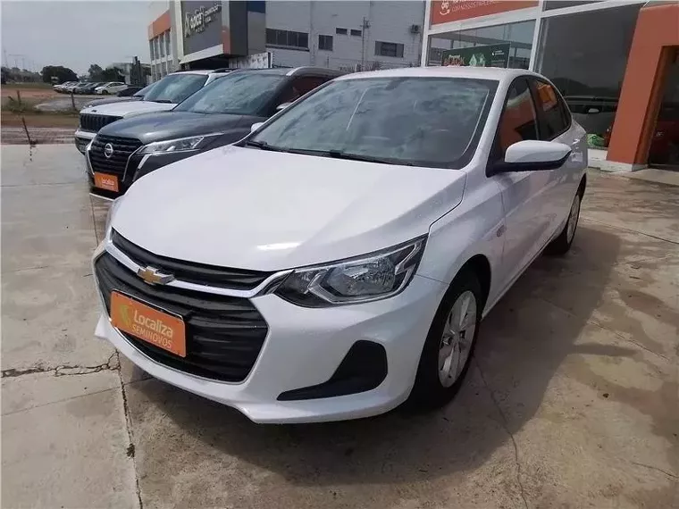 Chevrolet Onix Branco 4