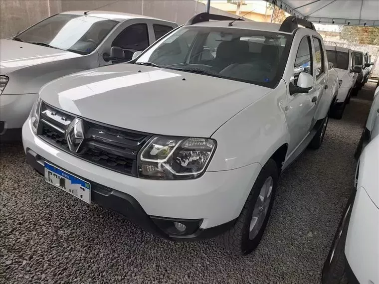 Renault Duster Oroch Branco 4