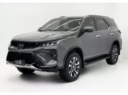 Toyota Hilux SW4