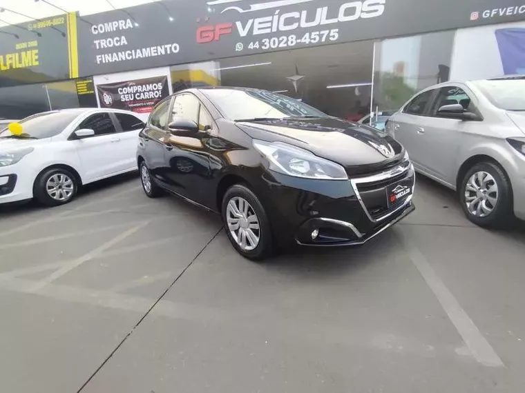 Peugeot 208 Preto 2