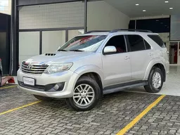 Toyota Hilux SW4