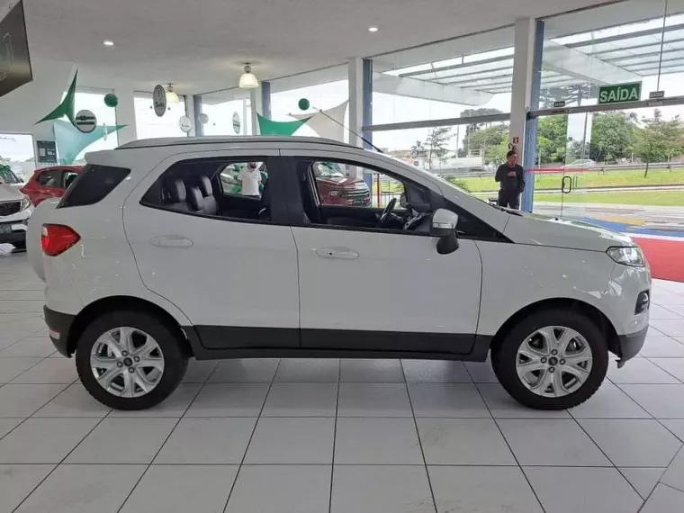 Ford Ecosport Branco 3