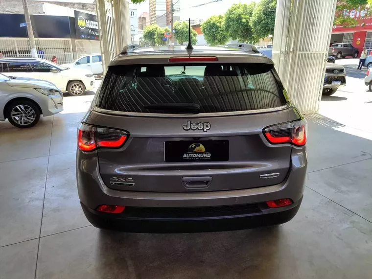 Jeep Compass Cinza 10