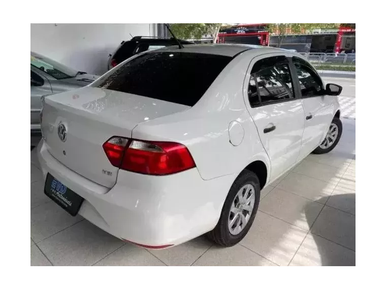 Volkswagen Voyage Branco 8