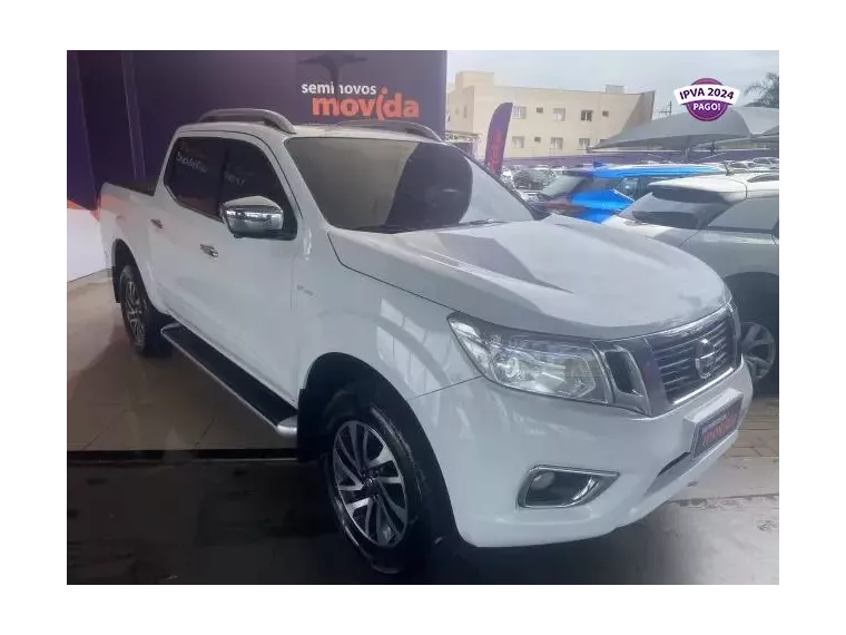 Nissan Frontier Branco 2