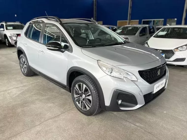 Peugeot 2008 Prata 4