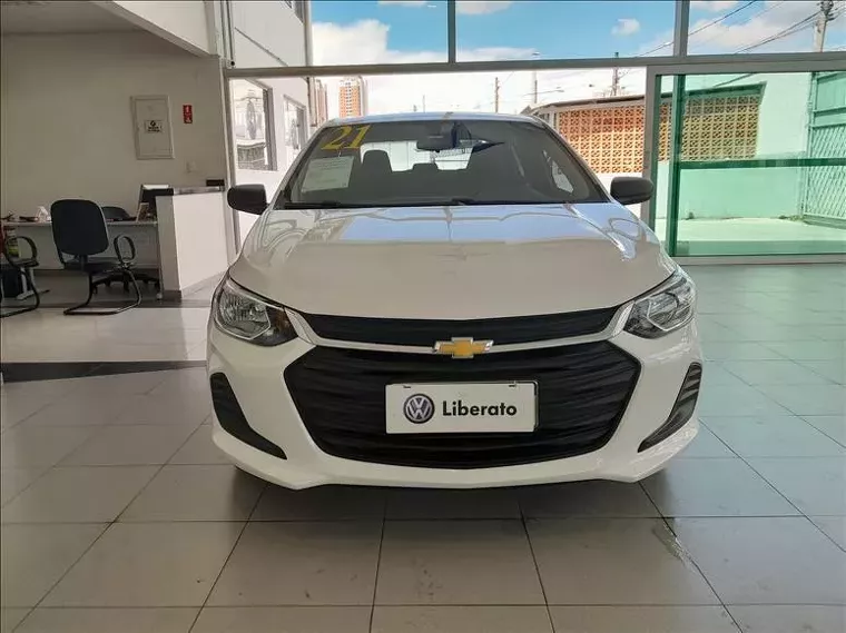 Chevrolet Onix Branco 10