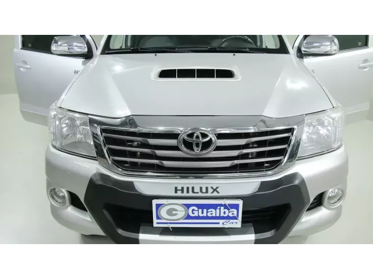 Toyota Hilux Prata 5