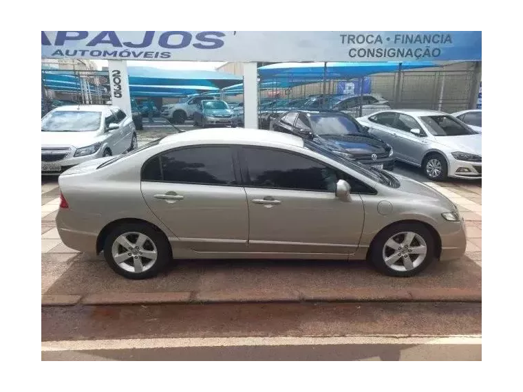 Honda Civic Dourado 5