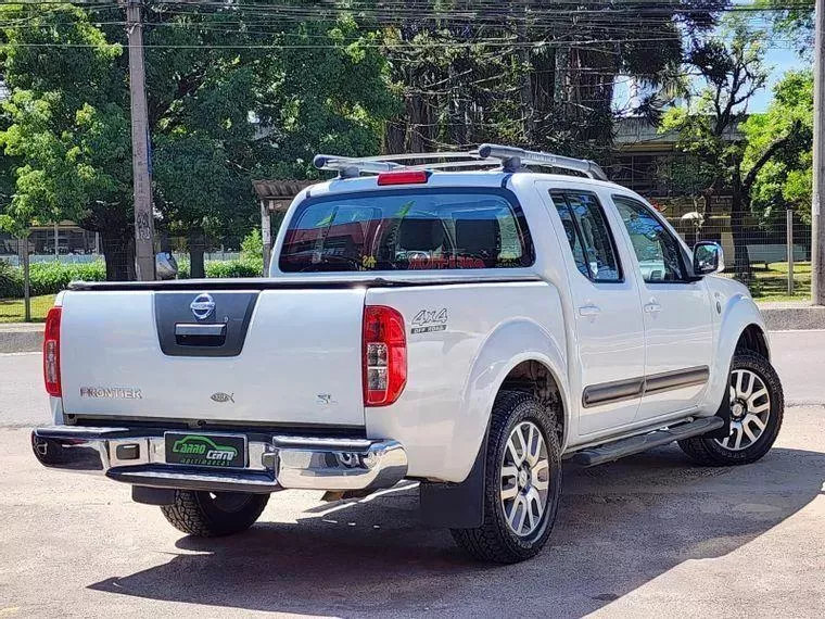 Nissan Frontier Branco 2