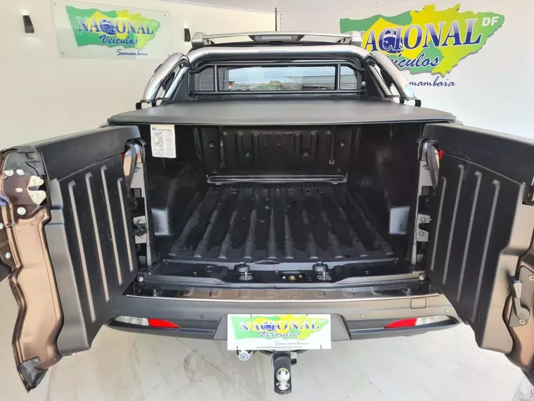 Fiat Toro Marrom 15