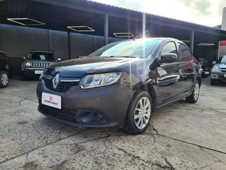 Renault Logan Preto 1