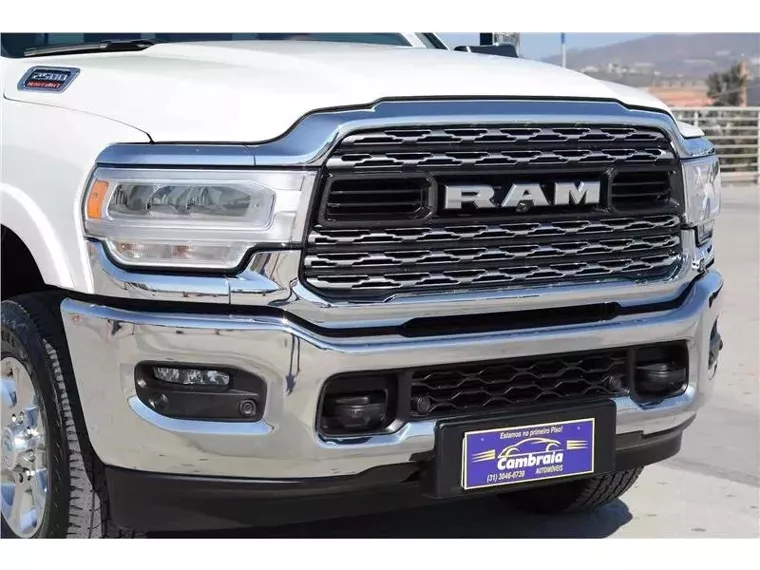 RAM 2500 Branco 9