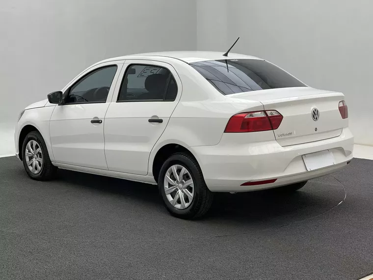 Volkswagen Voyage Branco 13