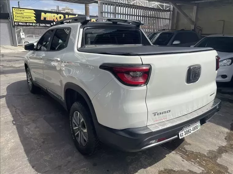 Fiat Toro Branco 4