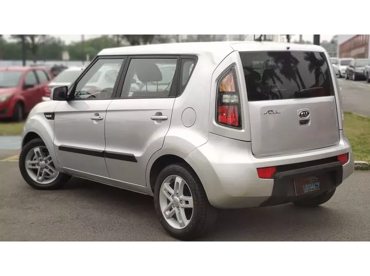 KIA Soul Prata 4