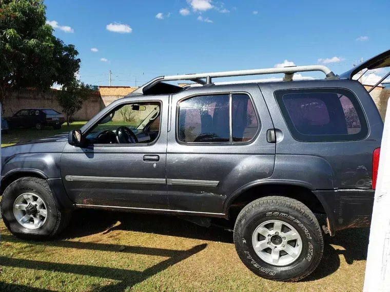 Nissan Xterra Cinza 6