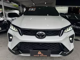 Toyota Hilux SW4