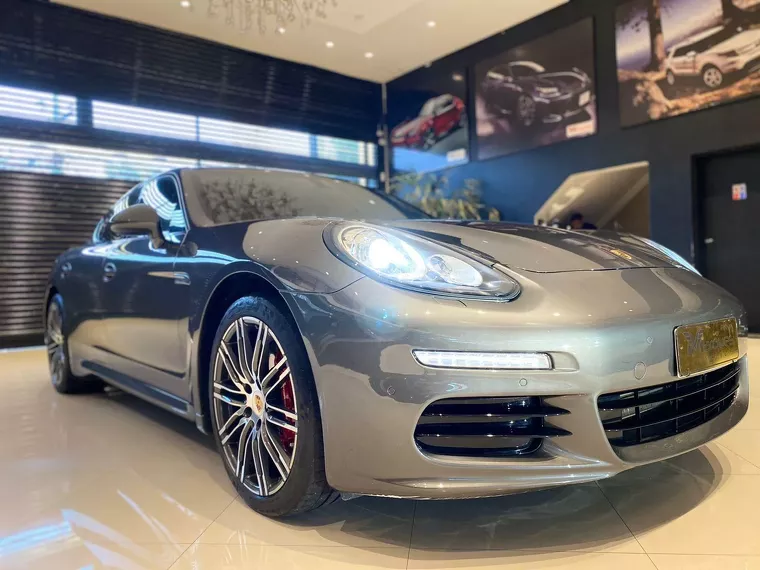 Porsche Panamera Cinza 2