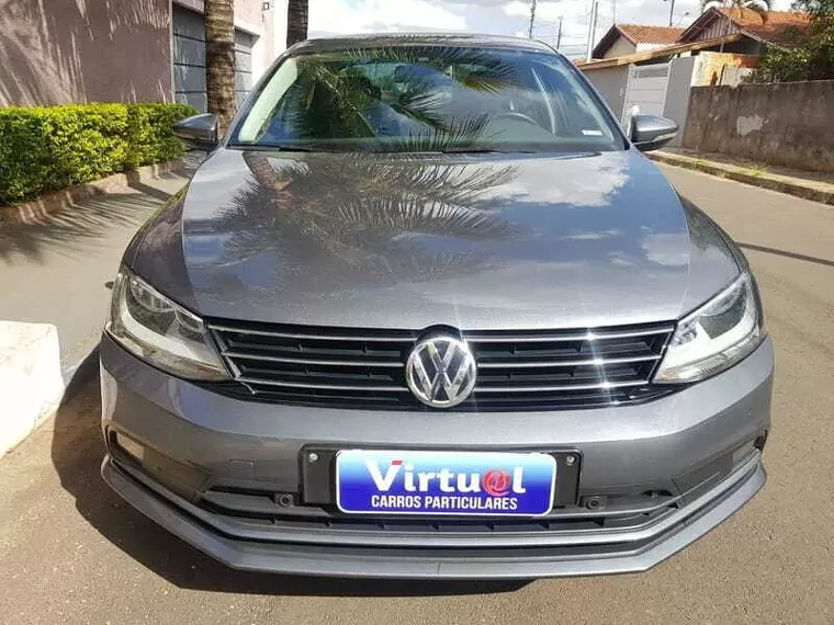 Volkswagen Jetta Cinza 3