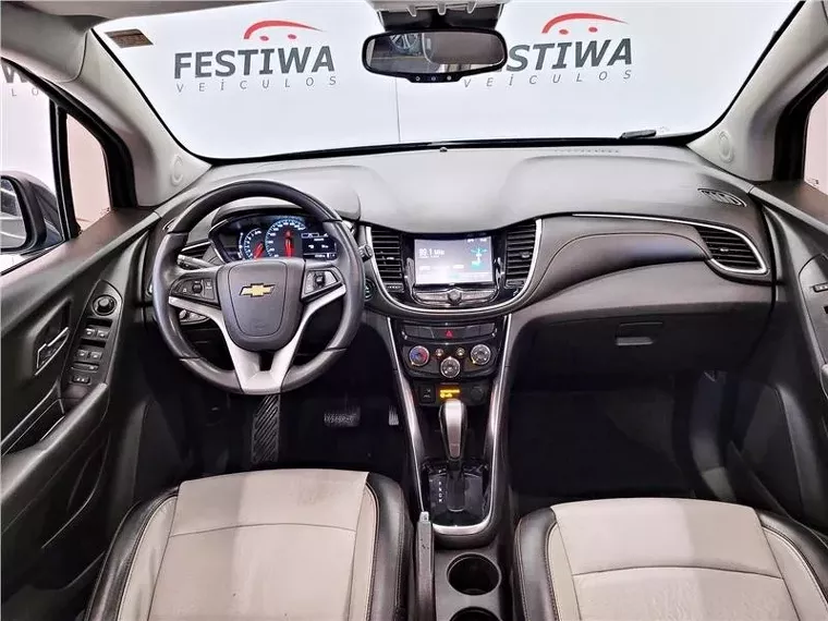 Chevrolet Tracker Cinza 6