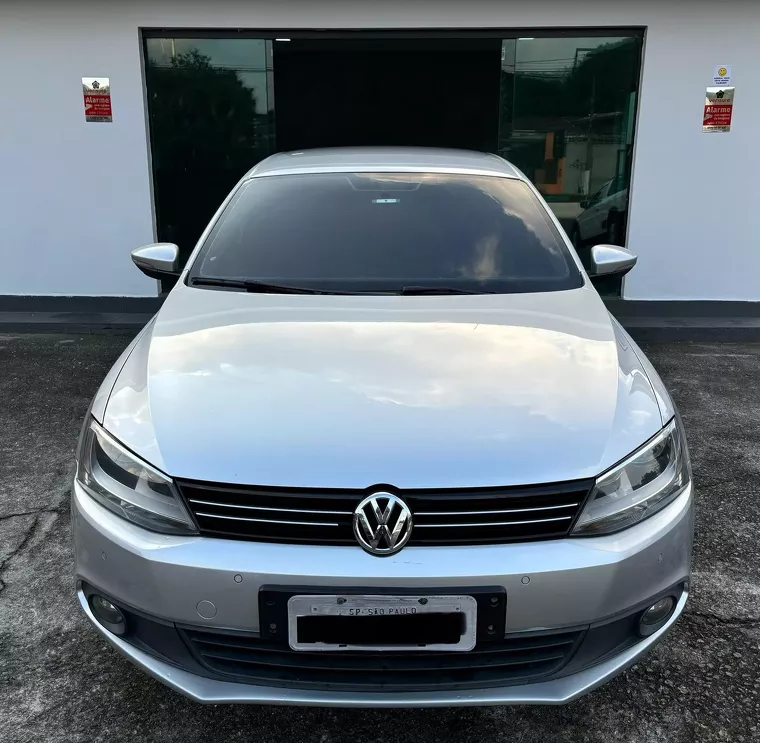 Volkswagen Jetta Prata 2