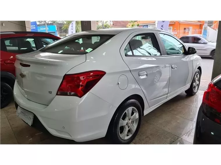 Chevrolet Prisma Branco 14