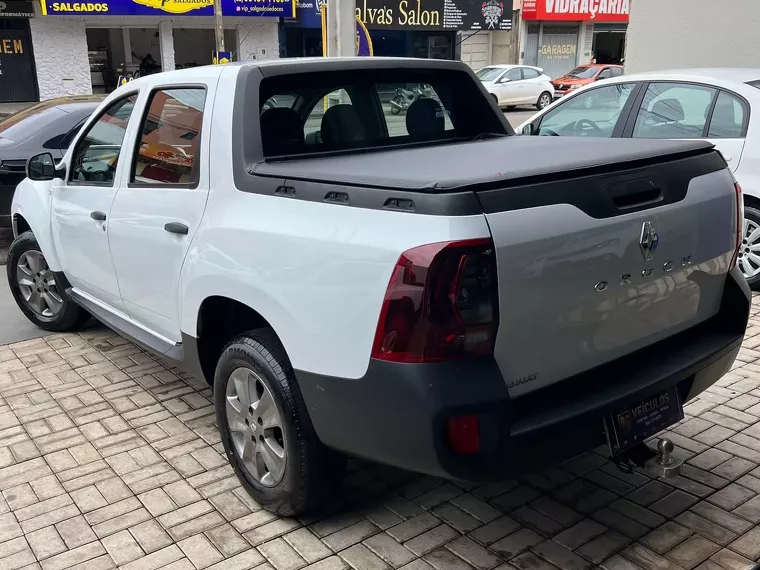 Renault Duster Oroch Branco 1