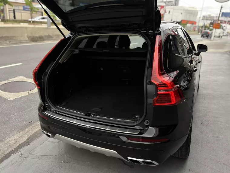 Volvo XC60 Preto 20