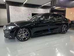 BMW 320i