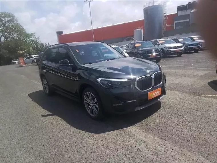 BMW X1 Preto 3