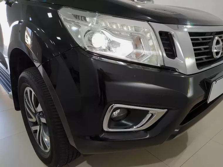 Nissan Frontier Preto 15