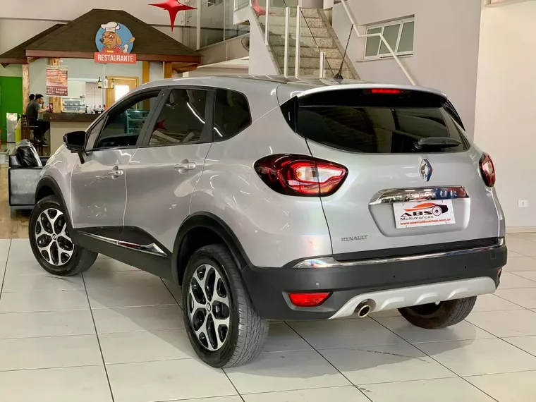 Renault Captur Prata 11