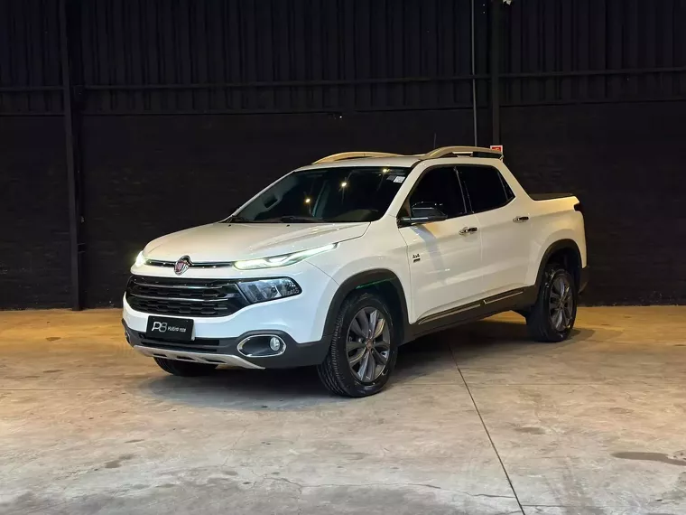 Fiat Toro Branco 2