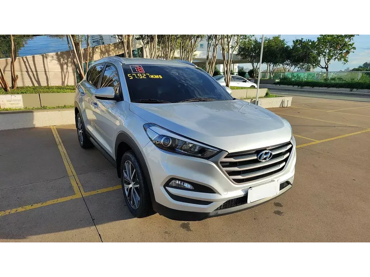 Hyundai Tucson Prata 7