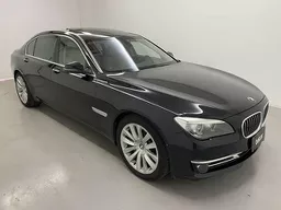 BMW 750i