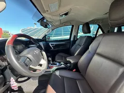 Toyota Hilux SW4
