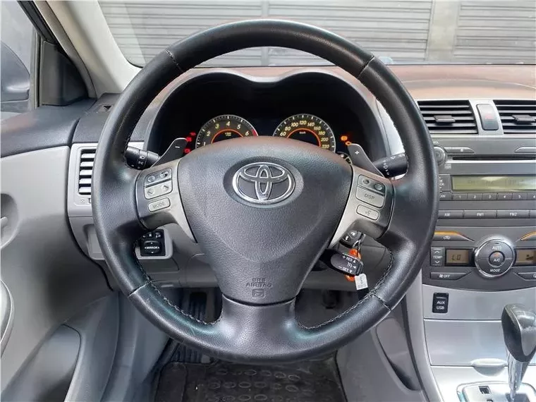 Toyota Corolla Cinza 13