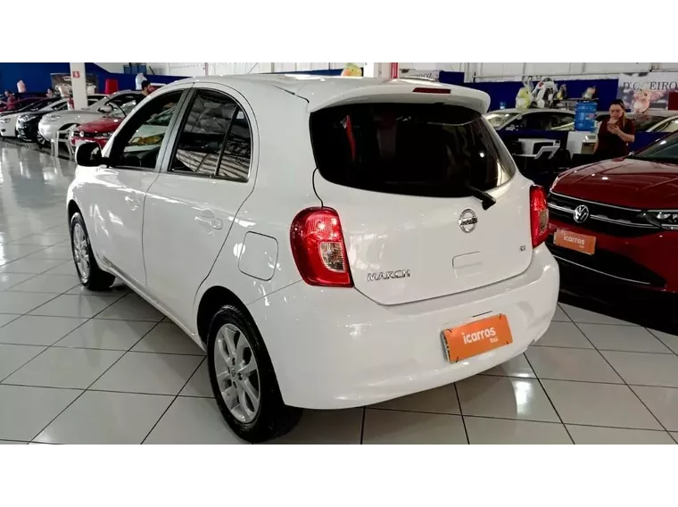 Nissan March Branco 9