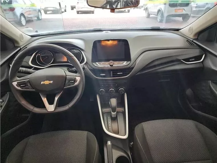 Chevrolet Onix Preto 3