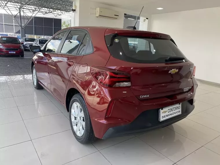 Chevrolet Onix Vermelho 14