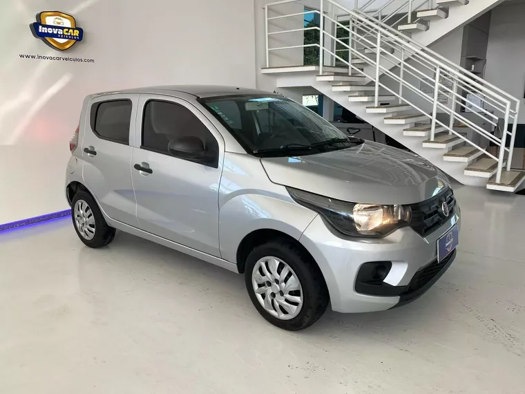 Fiat Mobi Prata 5